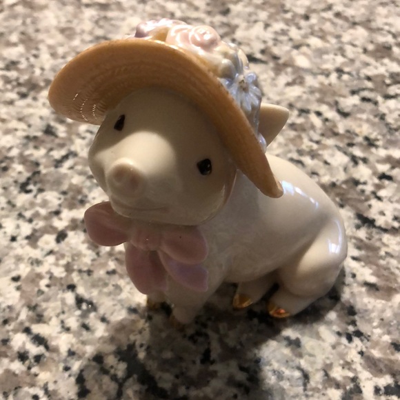 Lenox Other - Sadies Sunday best gold accent Lenox pig figurine